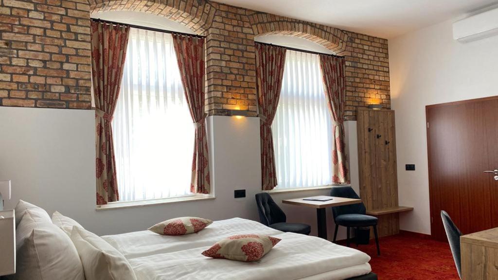 Hotel Friedchen Mit Eigener Fleischerei Artern Eksteriør bilde