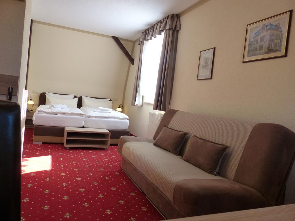 Hotel Friedchen Mit Eigener Fleischerei Artern Eksteriør bilde