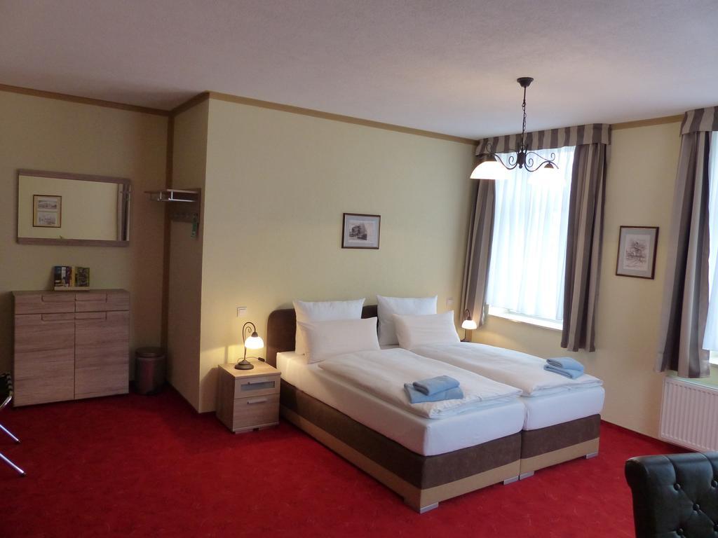 Hotel Friedchen Mit Eigener Fleischerei Artern Eksteriør bilde