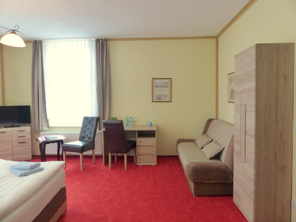 Hotel Friedchen Mit Eigener Fleischerei Artern Eksteriør bilde