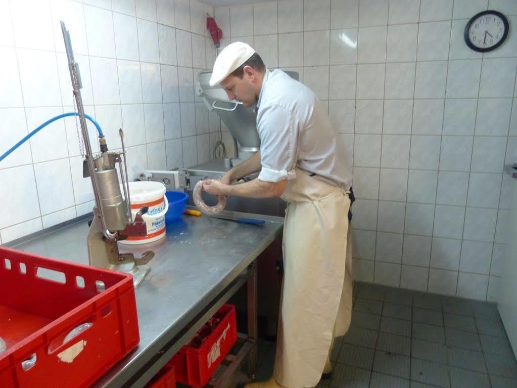 Hotel Friedchen Mit Eigener Fleischerei Artern Eksteriør bilde